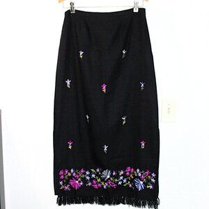 WHITE STAG Size Small 4/6 Black Floral Multi Color Embroidered Skirt Fringe